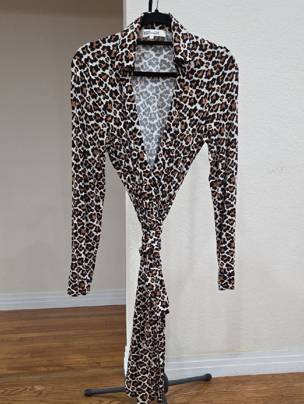 Sz S - Classic Diane von Furstenberg Leopard-Print Wrap Dress
